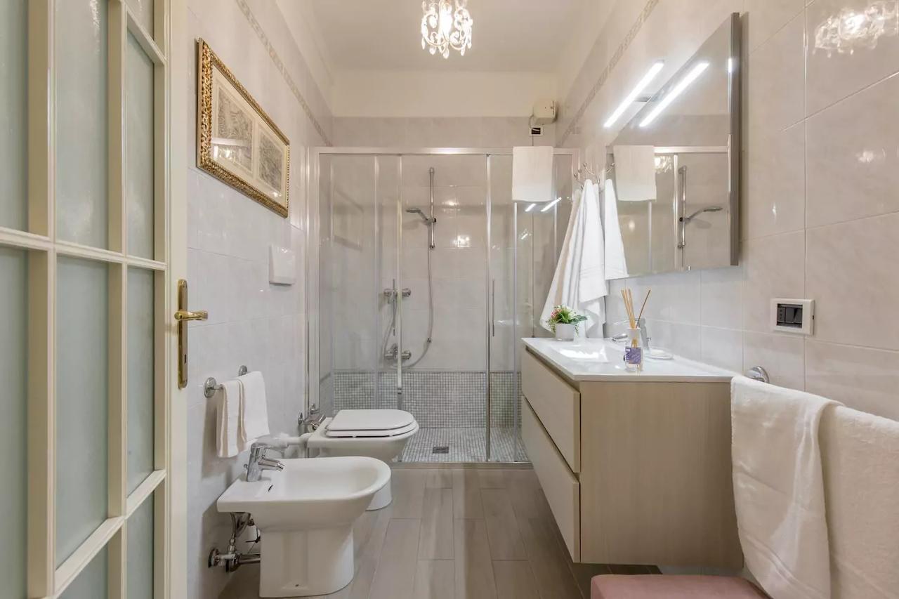 Domus - Incantevole Residenza Difronte A Casa Giulietta Apartamento